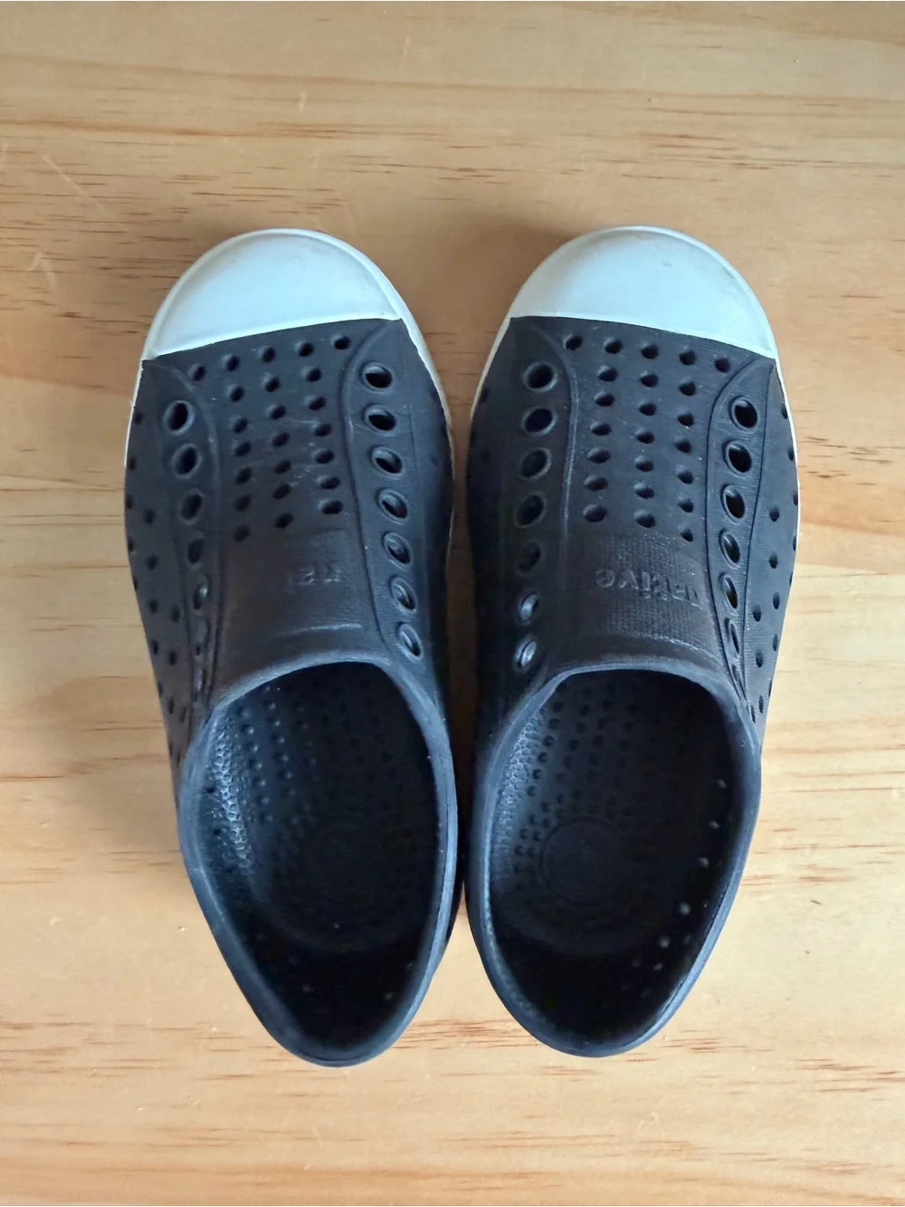 Native Shoes Jefferson toddler Slip-On Black size 8